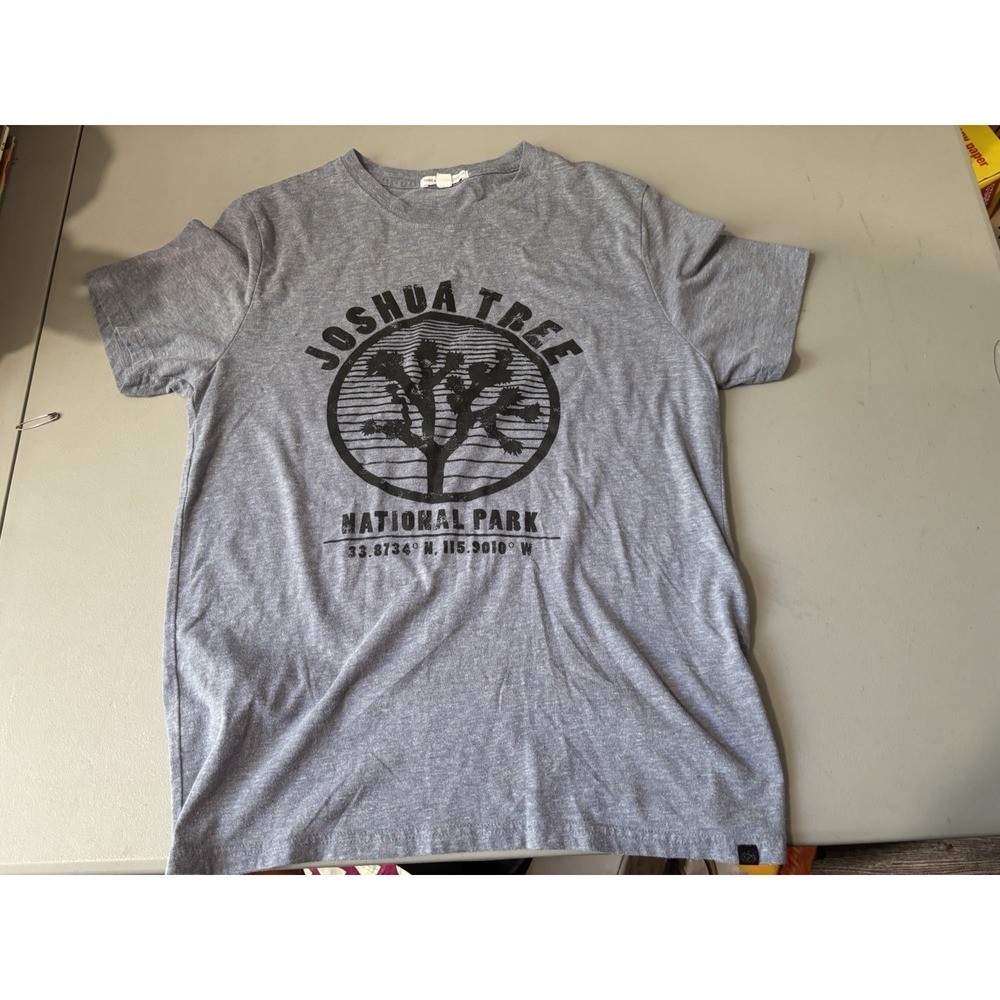 Threads‎ 4 Thought Gray Joshua Tree M Tshirt